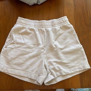 Aritzia Wilfred Free sweatshorts